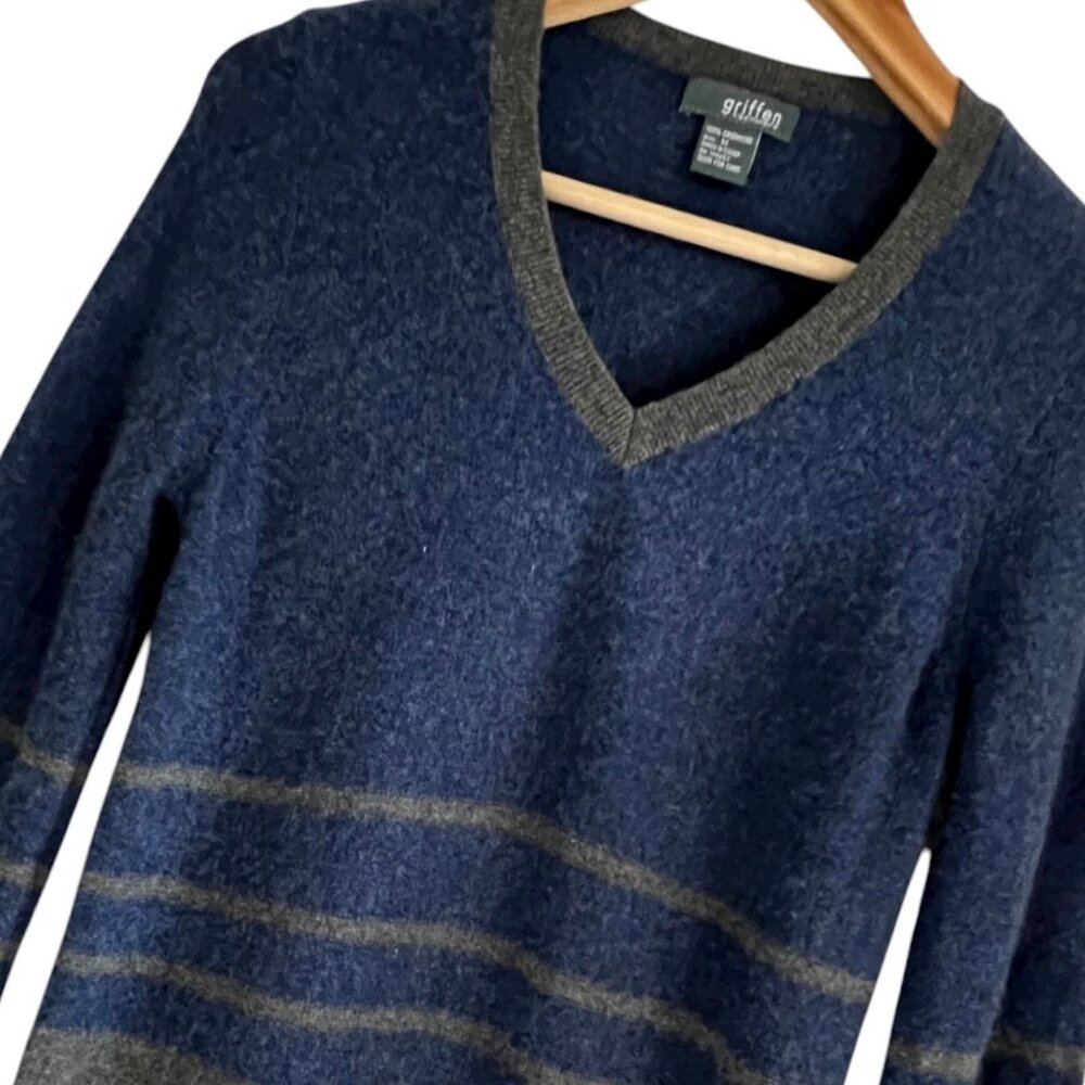 Griffen Cashmere V-Neck Sweater Women's M Blue Gray Striped Quiet Luxury